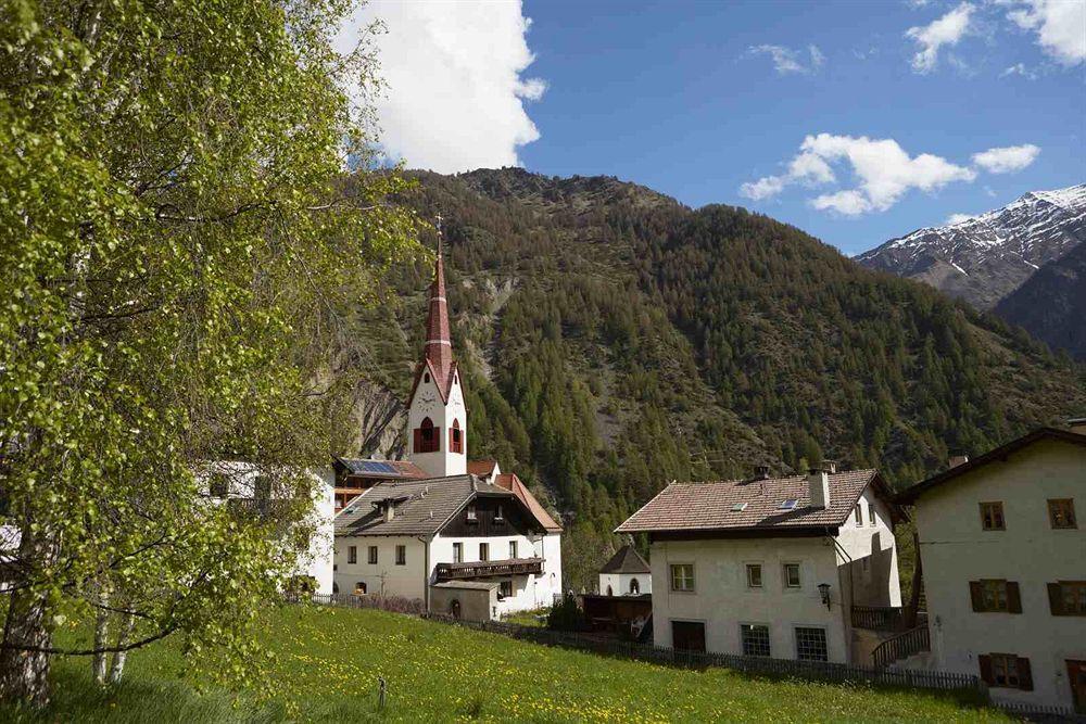 Goldene Rose Karthaus Hotel Senales Exterior photo