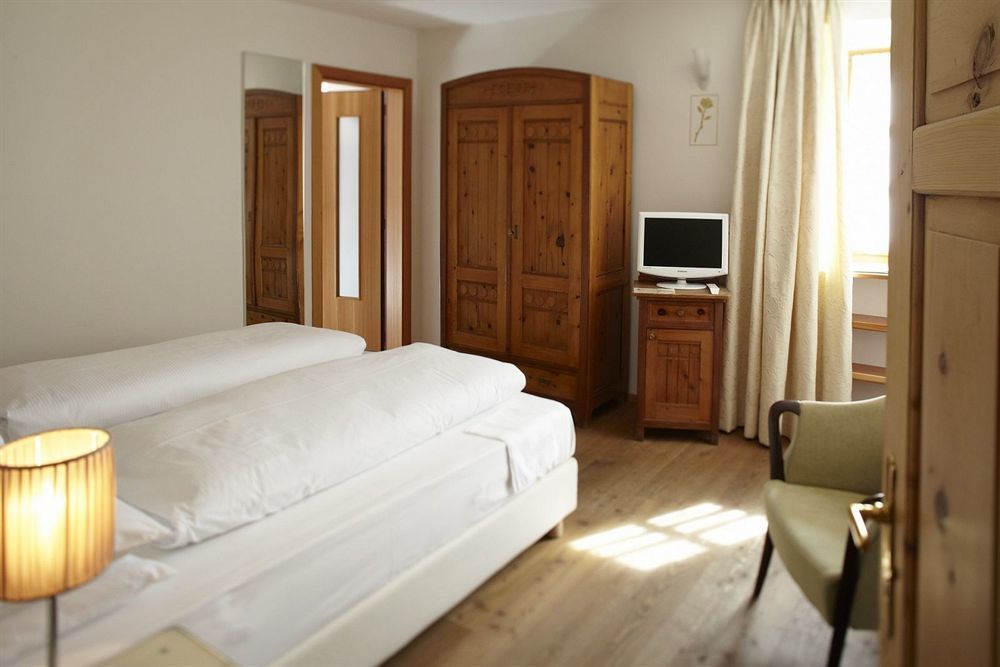 Goldene Rose Karthaus Hotel Senales Exterior photo