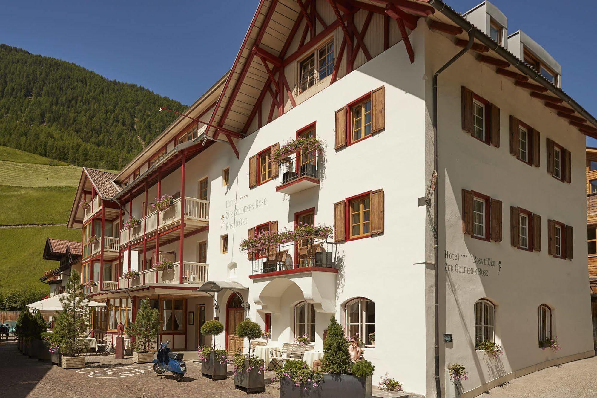Goldene Rose Karthaus Hotel Senales Exterior photo